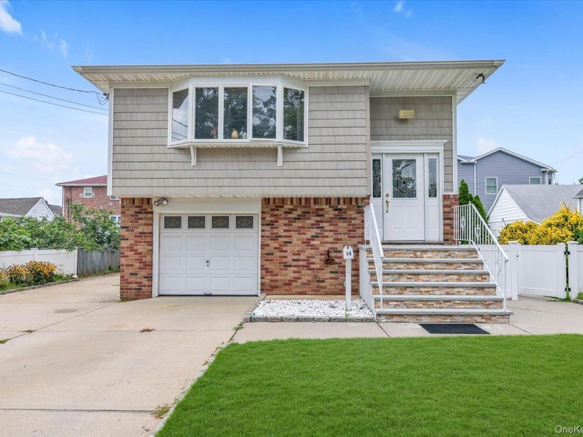 14 Edwards Place, Valley Stream NY 11580