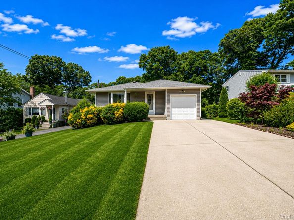 390 Blue Point Road, Farmingville NY 11738