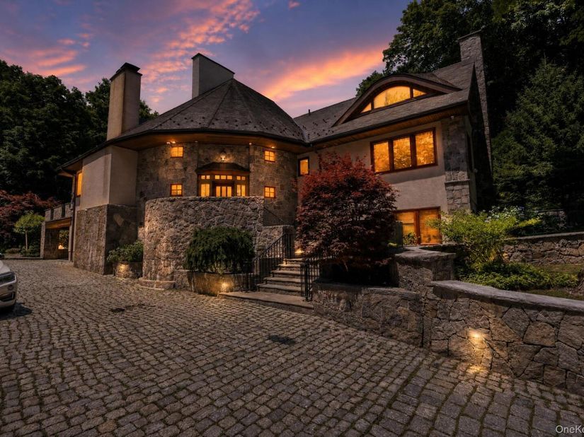 23 Inningwood Road, Ossining NY 10562