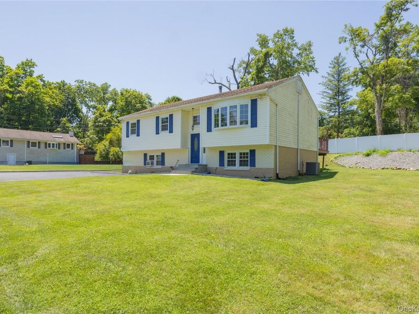 3709 Foothill Street, Mohegan Lake NY 10547