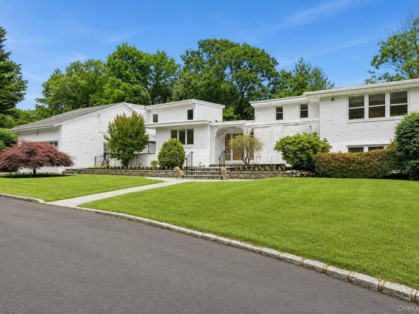 39 Upper Drive, Huntington Bay NY 11743
