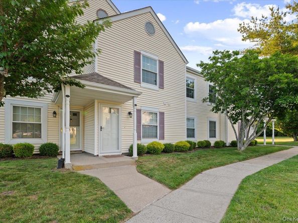 80 Fairview Circle, Middle Island NY 11953