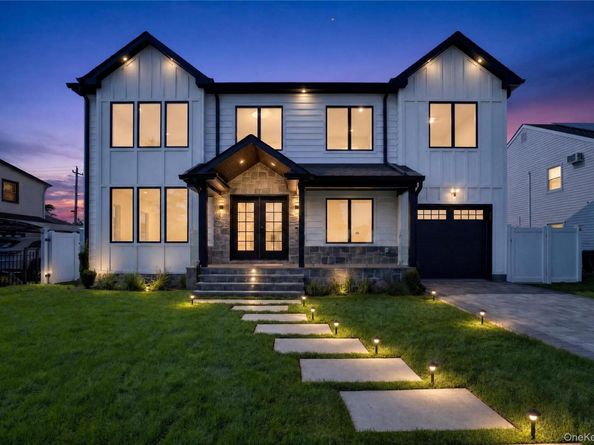 44 Meadow Lane, Levittown NY 11756