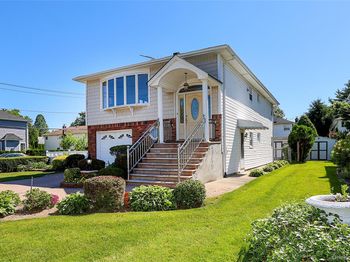 49 Lee Avenue