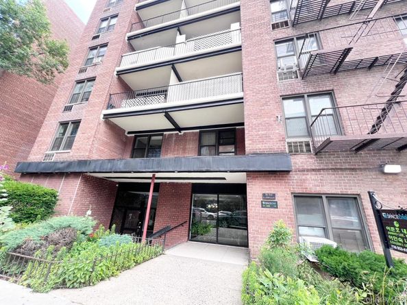 38-25 Parsons Boulevard 5A, Flushing NY 11354