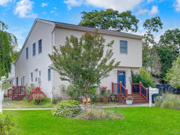 301 Oak Neck Road, West Islip NY 11795