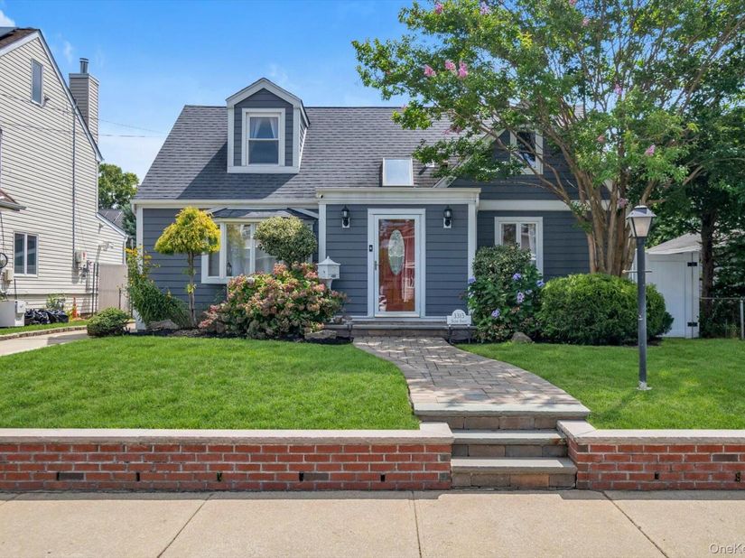 3315 2nd Street, Oceanside NY 11572
