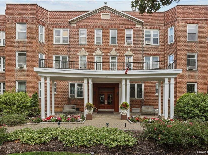 101 Old Mamaroneck Road 3C7, White Plains NY 10605