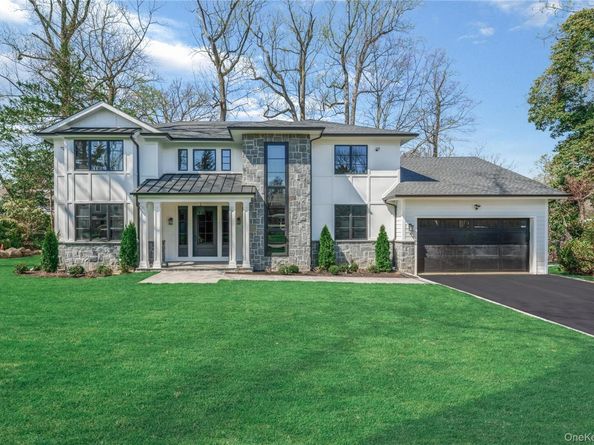 22 Old Field Lane, Great Neck NY 11020