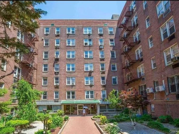 4343 Kissena Boulevard 502, Flushing NY 11355