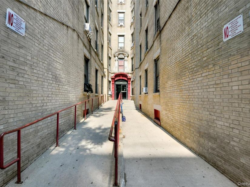 975 Union 51, Bronx NY 10459