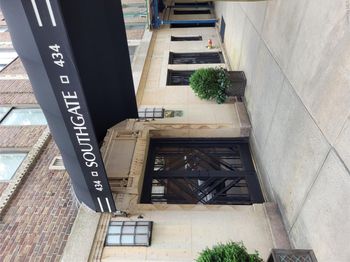 434 E 52 Street
