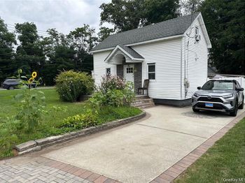 1287 Little East Neck Road