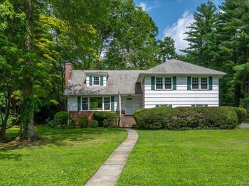 27 Meadowlark Road