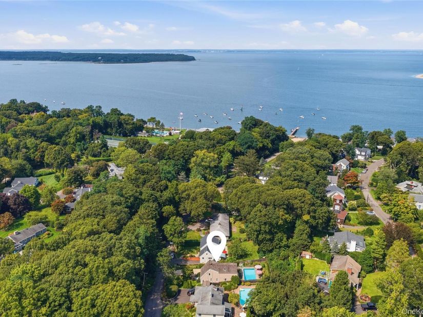 158 Bay Road, Huntington Bay NY 11743