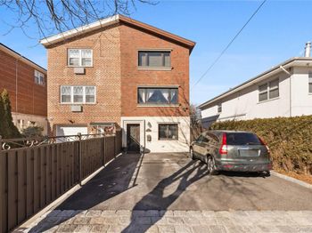 229 Ditmars Street