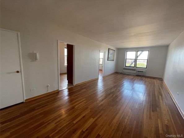 102-30 Queens Blvd 5L, Forest Hills NY 11375