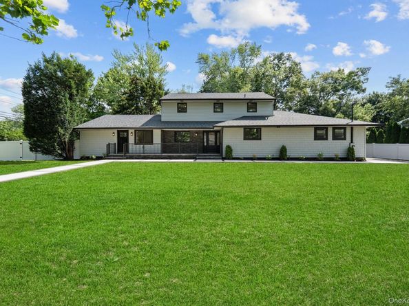 1 Greg Lane, East Northport NY 11731