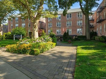 16 Main Street