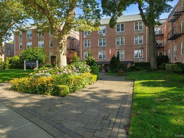 16 Main Street 2G, East Rockaway NY 11518