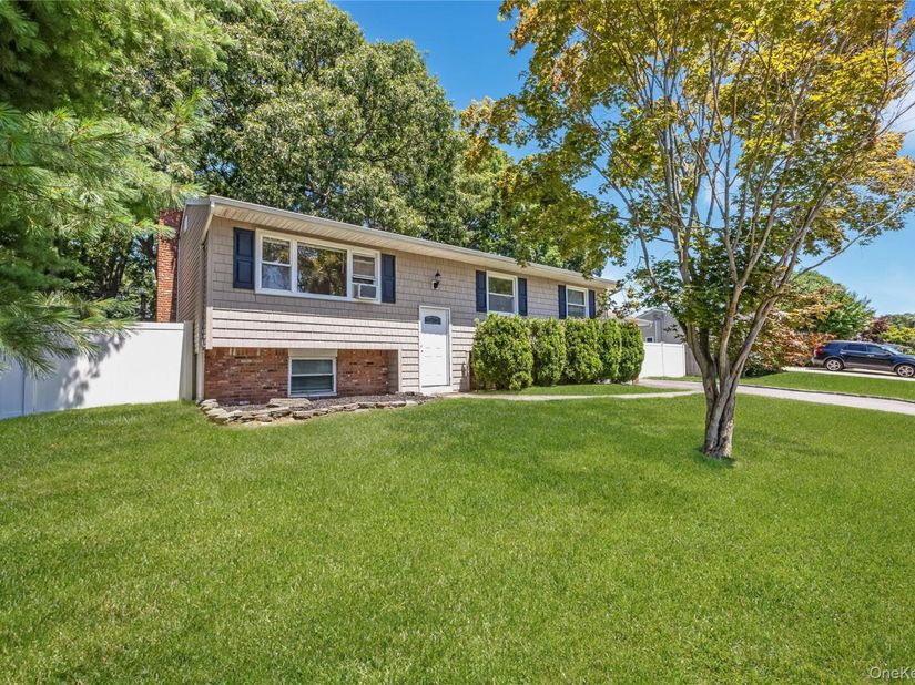 27 Morton Street, Port Jefferson Station NY 11776