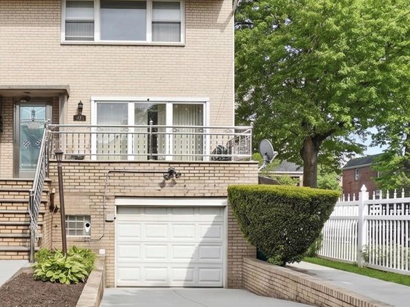 2436 Seymour Avenue, Bronx NY 10469