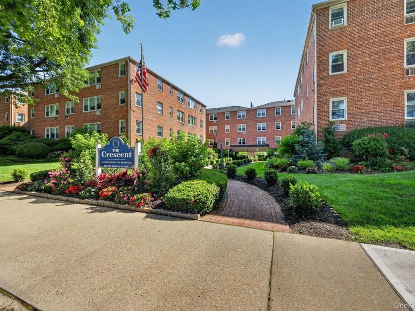 290 Atlantic Ave 225, East Rockaway NY 11518