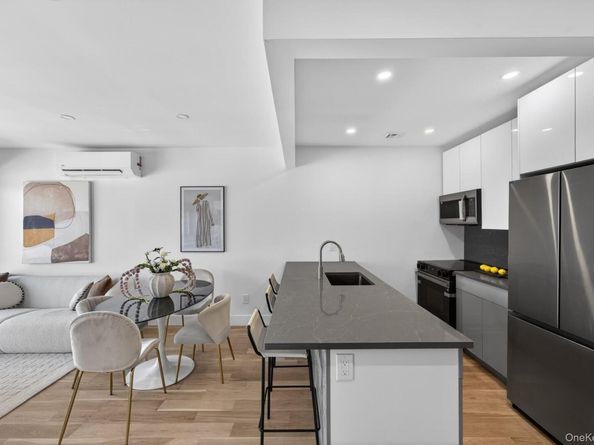 31-65 14th Street 2R, Astoria NY 11106