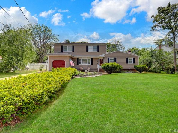 115 North Evergreen Drive, Selden NY 11784