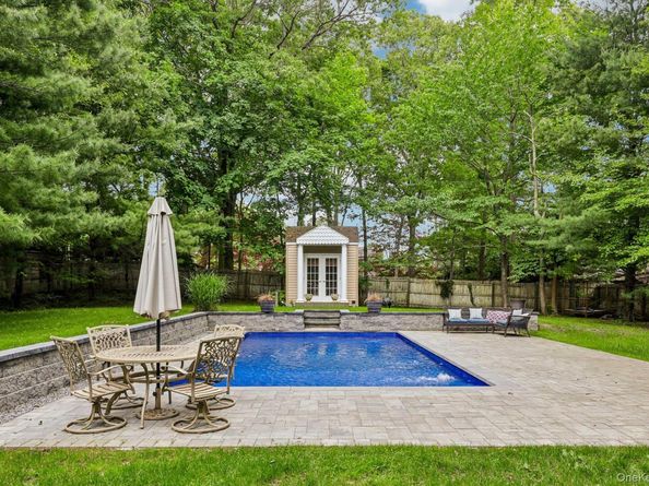 40 Timberpoint Drive, Northport NY 11768
