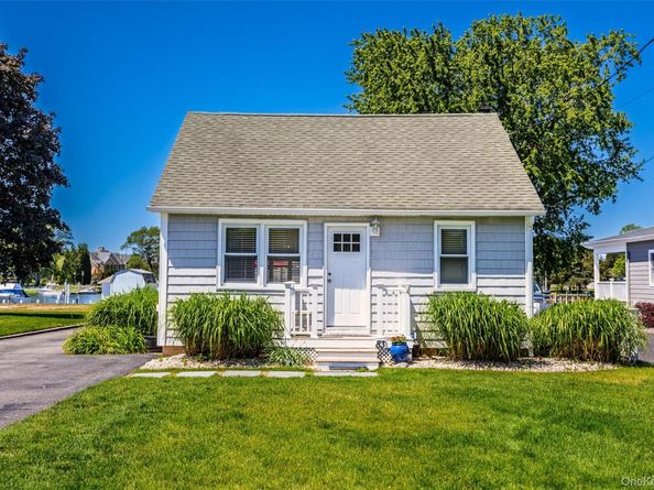83 Beach Road, Aquebogue NY 11901