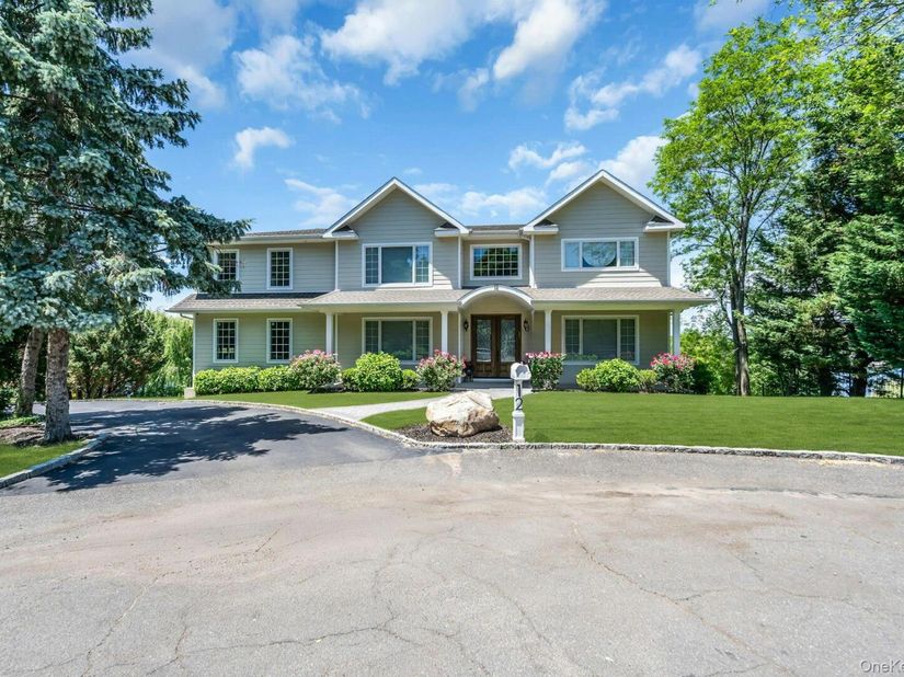 12 Barbara Lane, Glen Cove NY 11542