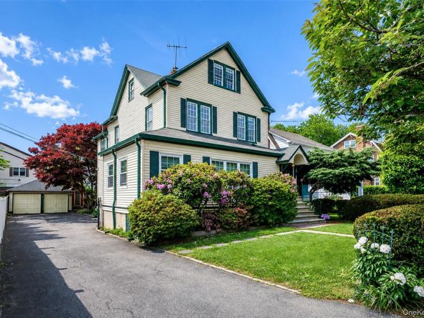 82 Clove Road, New Rochelle NY 10801