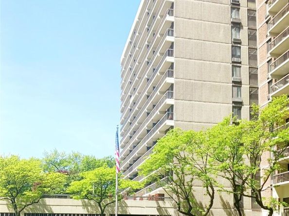 152-18 Union Turnpike 2B, Flushing NY 11367