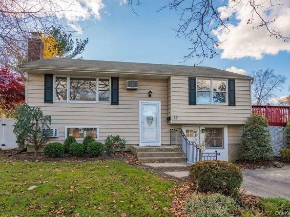 29 Ripley Drive, Northport NY 11768