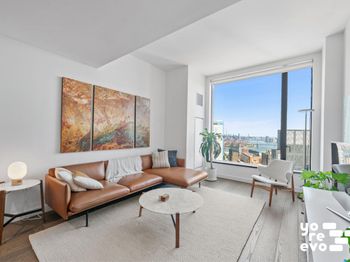 11 Hoyt Street