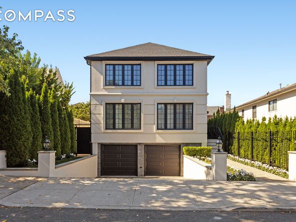 8008 Harbor View Terrace, Brooklyn NY 11209