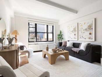 128 Central Park S
