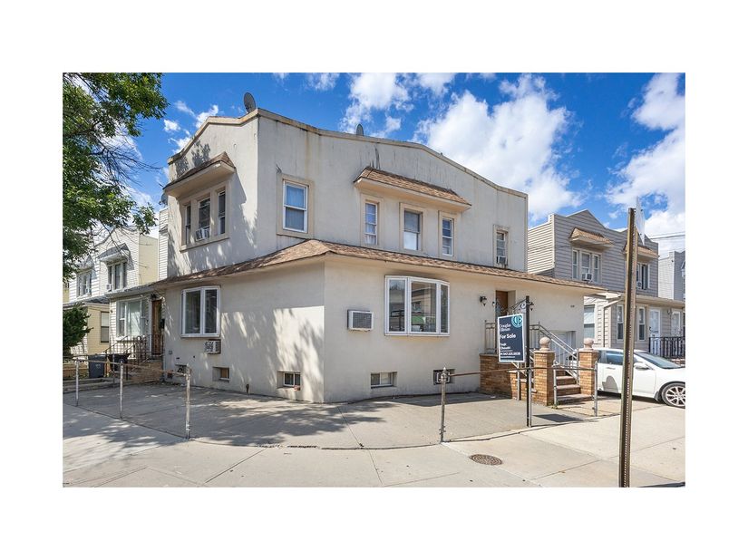 76-22 60th Lane, Queens NY 11385