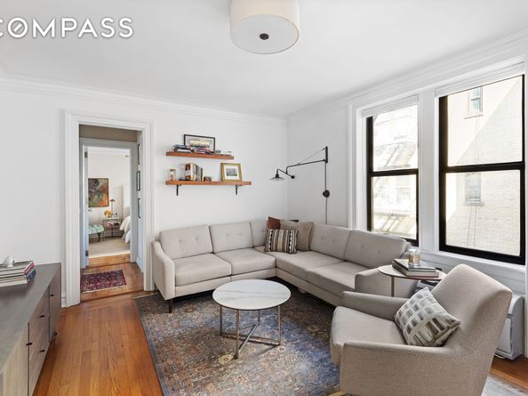 319 West 18th Street 5I, New York NY 10011