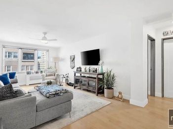 160 East 27th Street