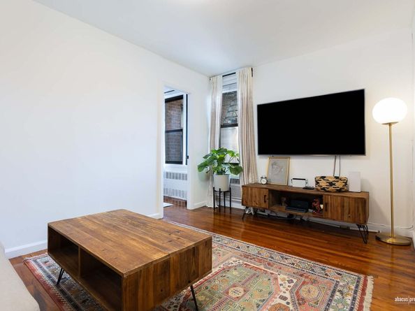 515 East 7th Street 2A, Brooklyn NY 11218
