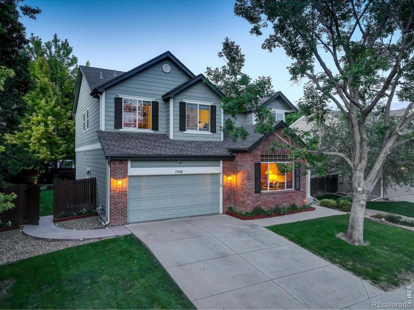 1516 Red Mountain Drive, Longmont CO 80504