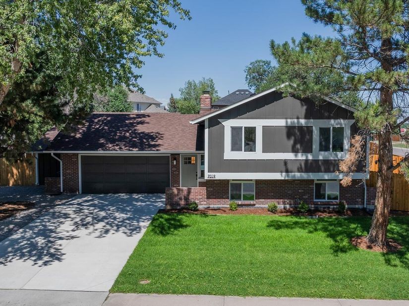 7019 W Portland Avenue, Littleton CO 80128