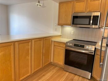 1833 N Williams Street