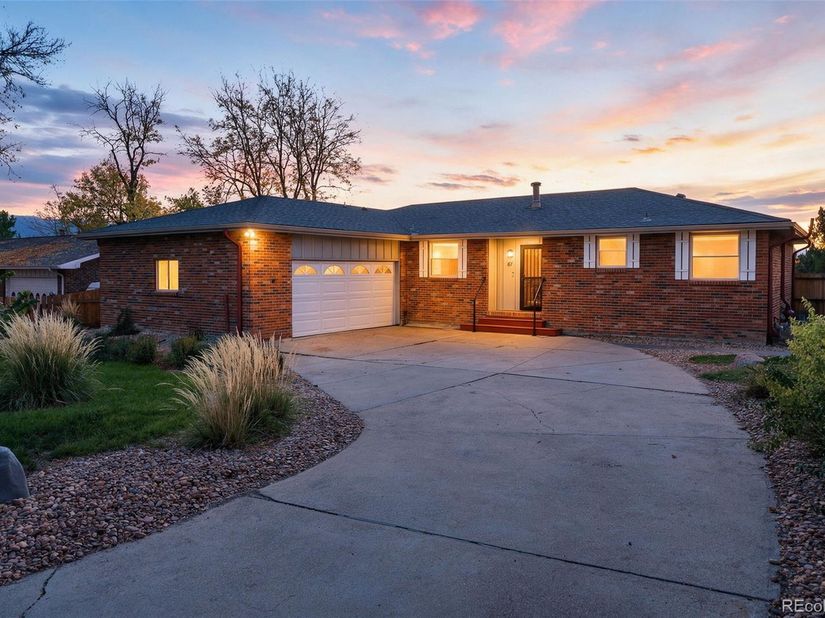 61 Baylor Drive, Longmont CO 80503