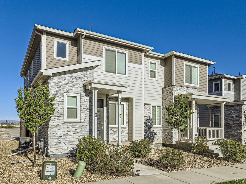 623 S Pitkin Court, Aurora CO 80017