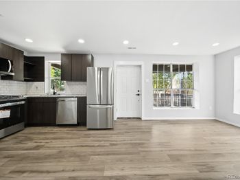 1075 S Raleigh Street