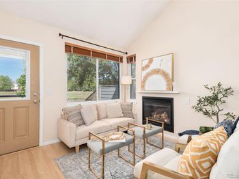 303 S Taft Court