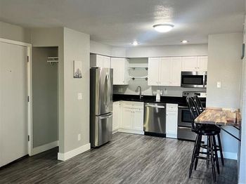 4899 S Dudley Street